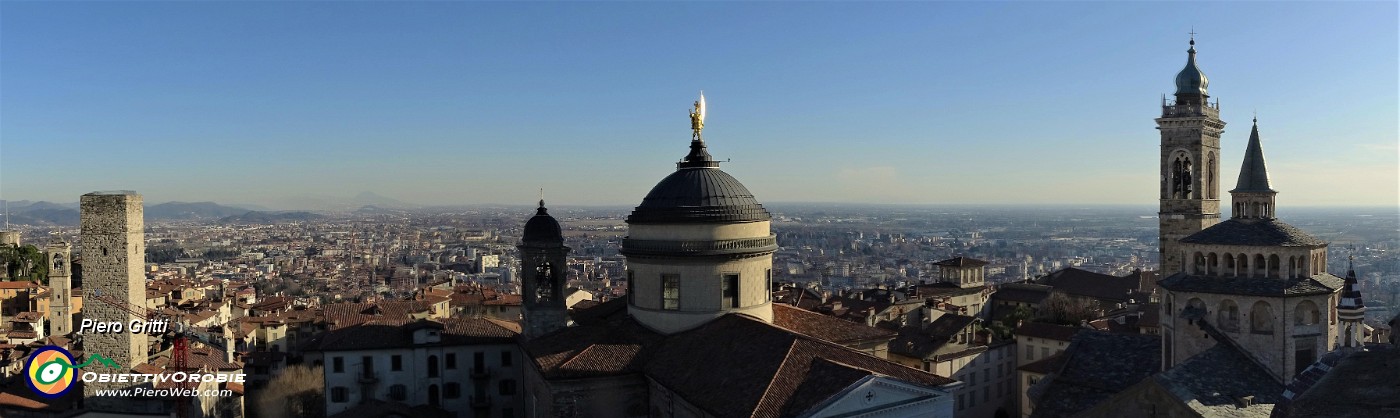 69 Dalla Torre Civica da sx Torre del Gombito, Cupola del Duono, Tiburio e camanile di S.ta Maria Maggiore.jpg